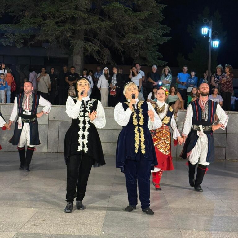 Мария Чакърдъкова и Неврокопски танцов ансамбъл – Летни културни празници Малко Търново 2025
